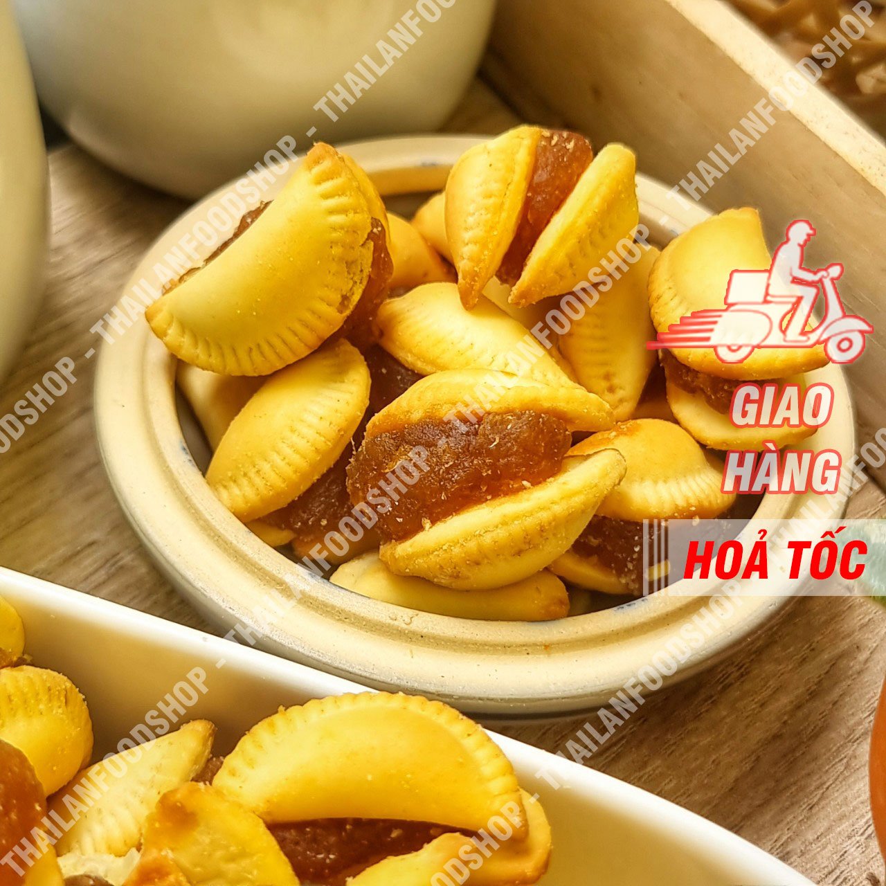 Bánh Sò Nhân Khóm Thái Lan - Lon 350gr
