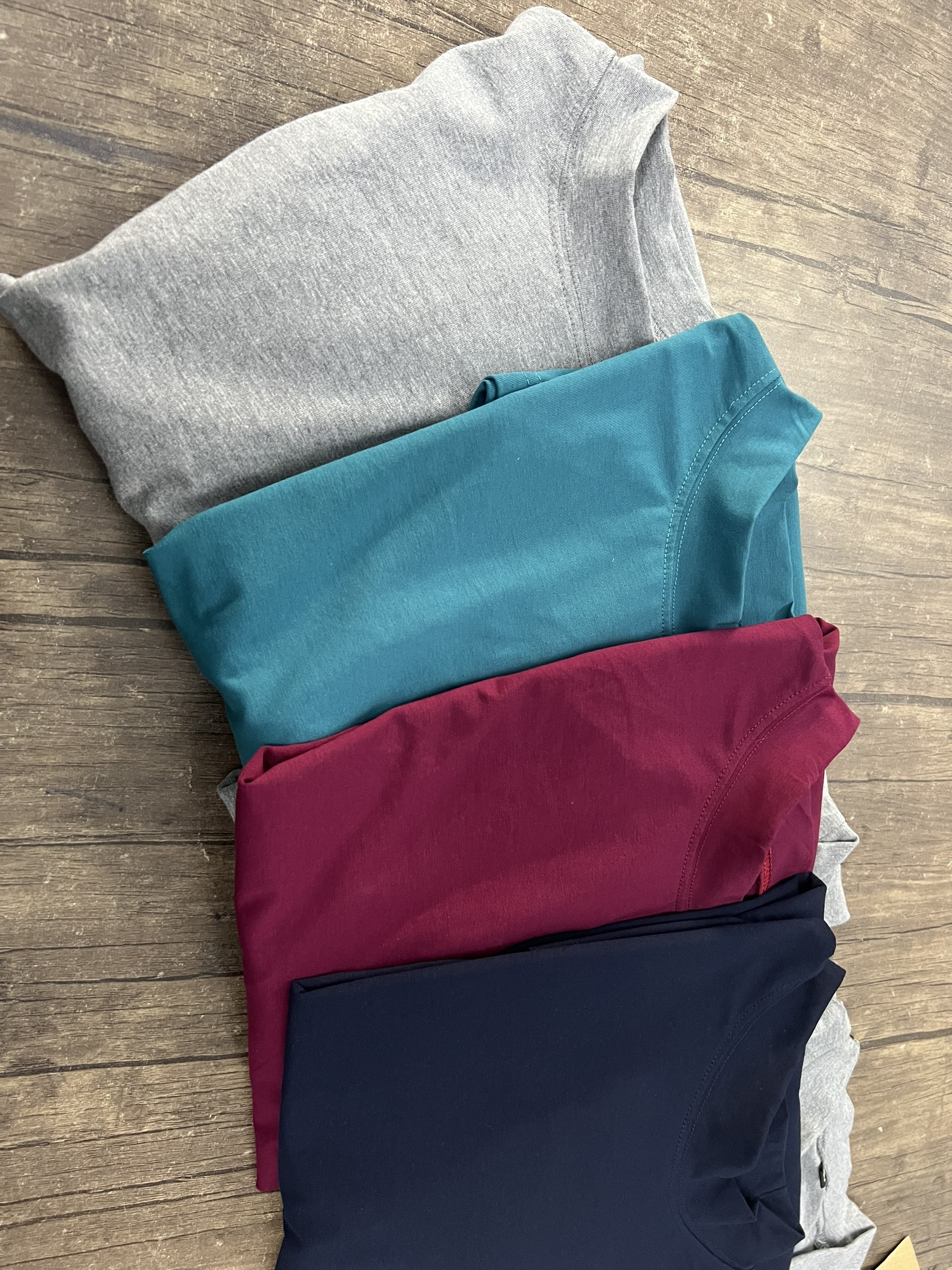 Áo thun Stee Cổ ôm CUDDLE Unisex