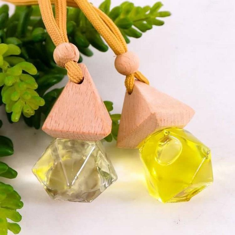 Tinh dầu treo xe ô tô