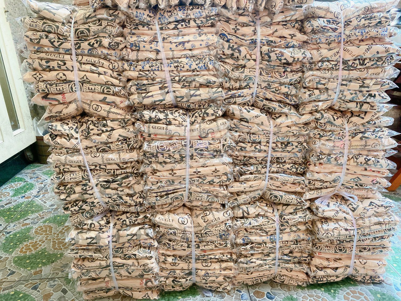 Váy chống nắng vải thun siêu mềm 2 lớp mặc được 2 mặt , vải dày đẹp Kim Yến Mẹ và Bé