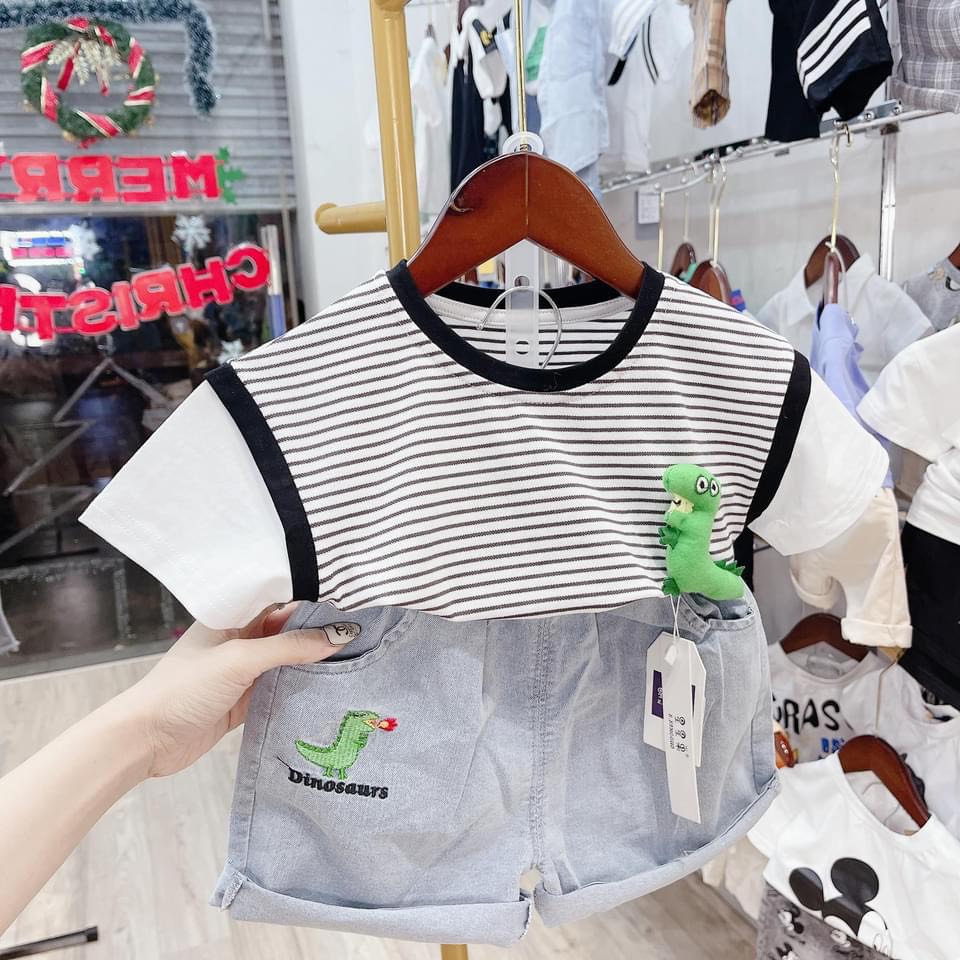 A3-set áo thun kẻ quần jean khủng long thêu bé trai 8-20kg