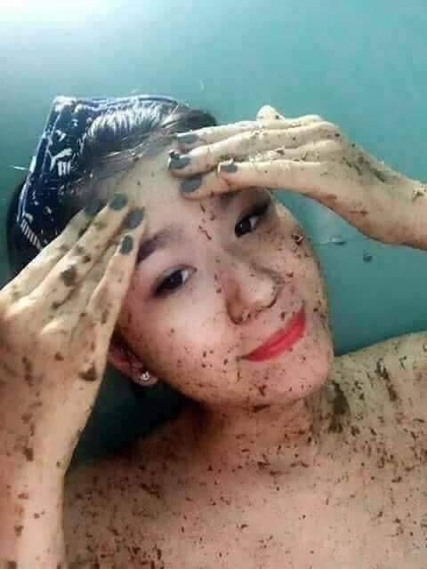Tắm trắng lá rừng