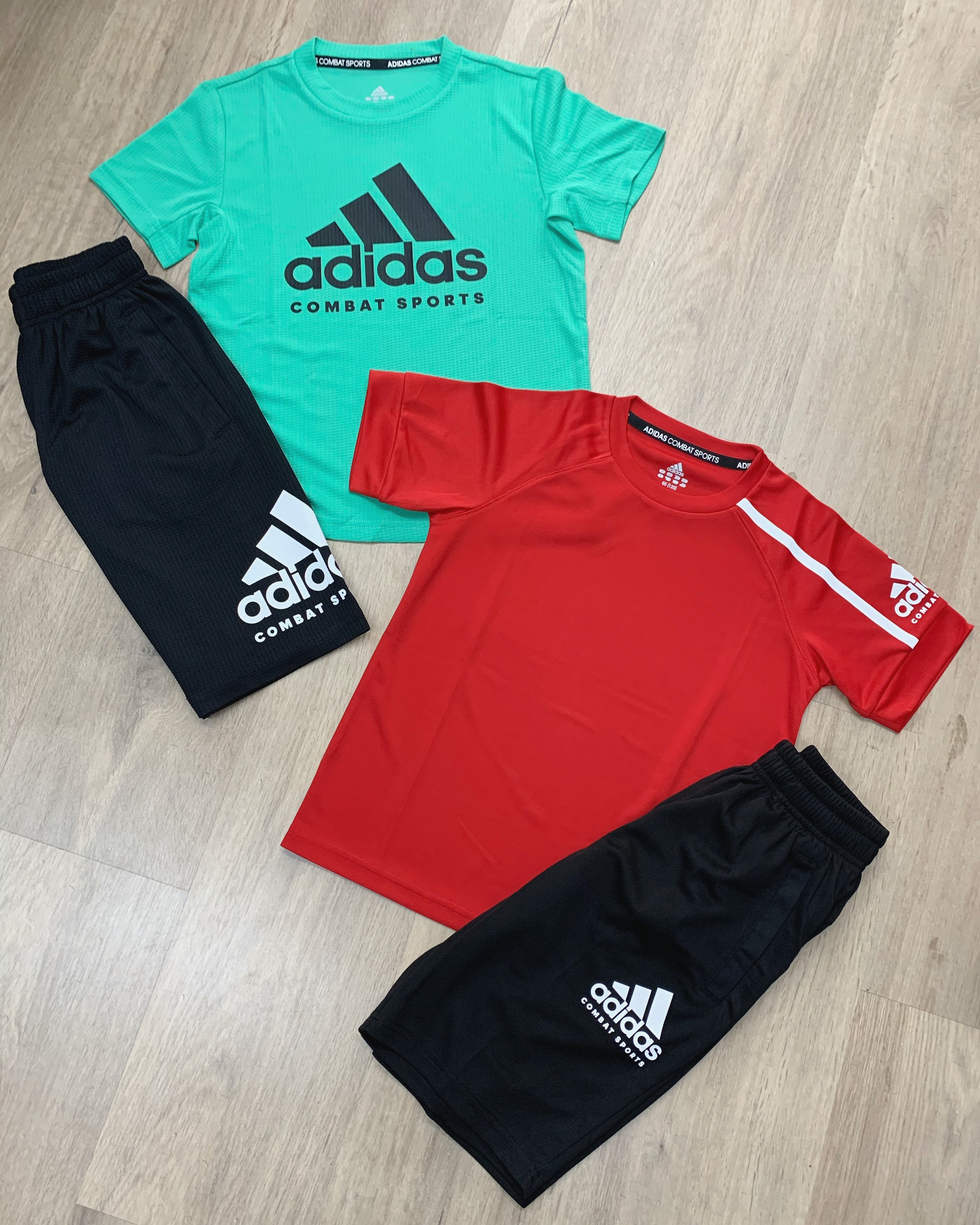 Bộ quần áo trẻ con Adidas Combat active traset ADIKTW2
