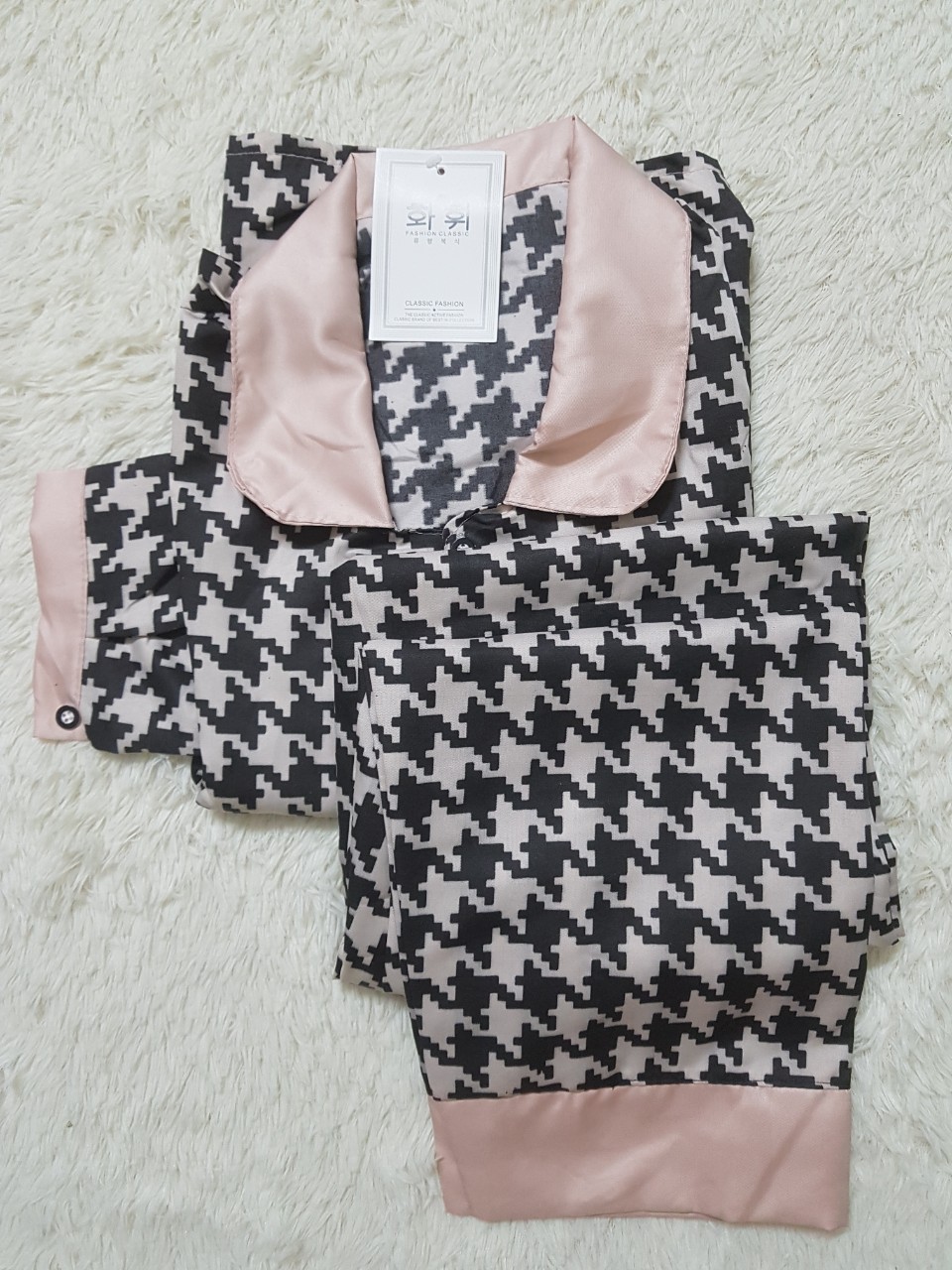 Bộ pijama tay dài quần dài cổ sen
