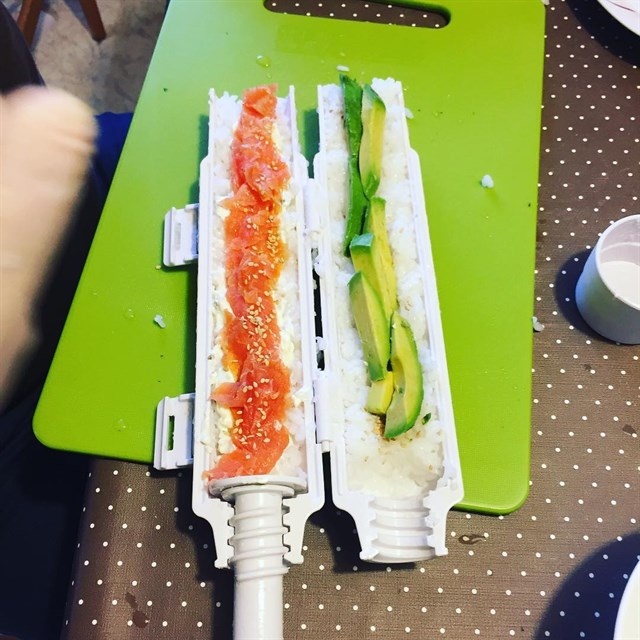 Dụng cụ cuốn sushi thật dễ độc đáo