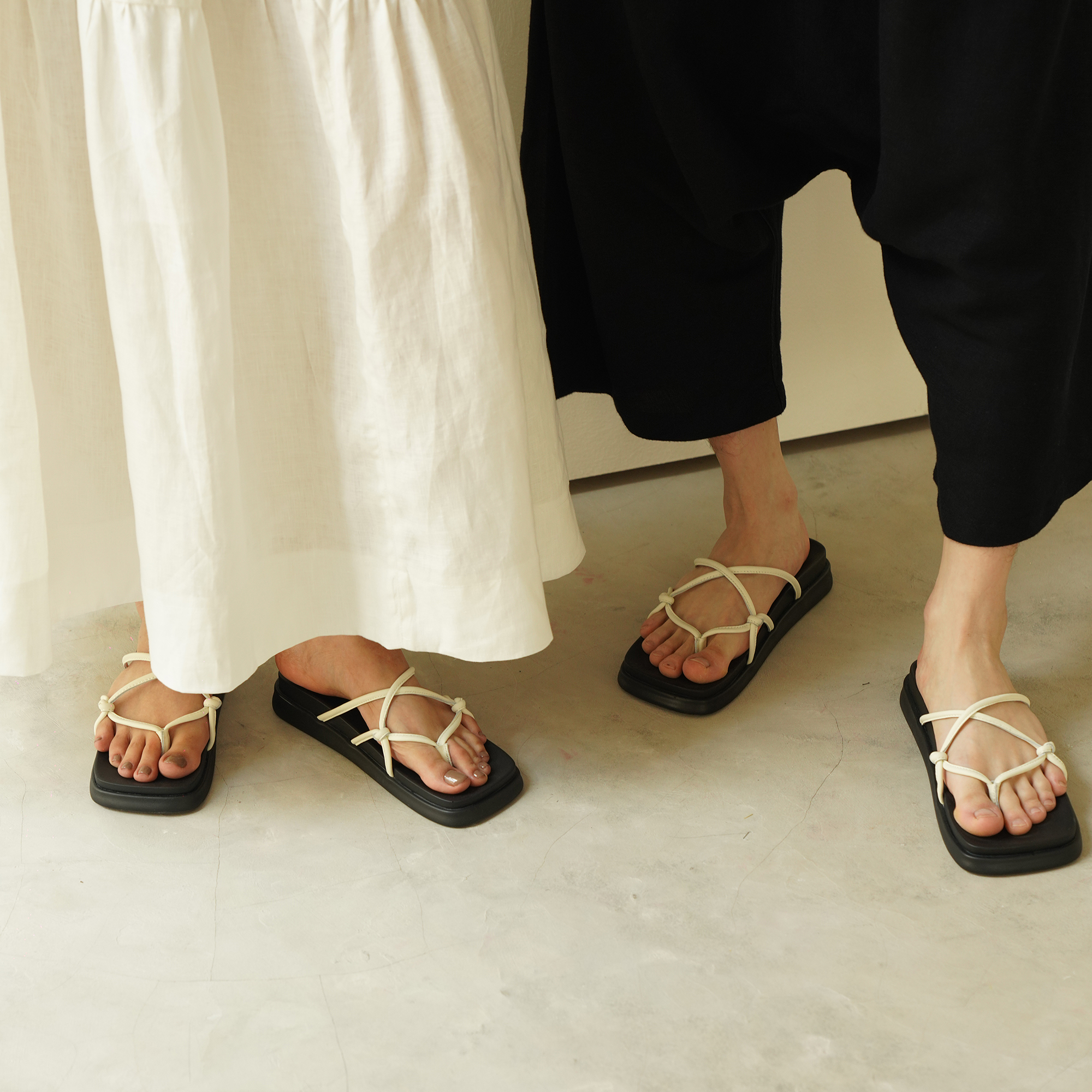 RỐI SANDALS Waa.- Màu Kem - Dép Dây Da Thật