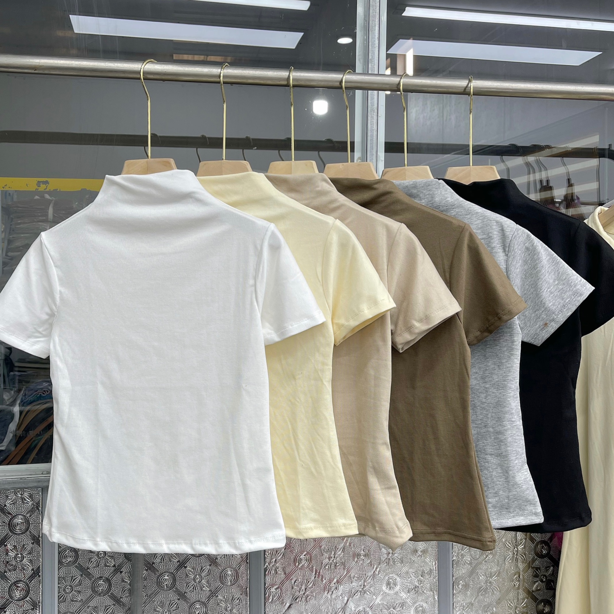 Áo phông cộc tay cổ lọ basic - 247StoreFashion - Ao83680