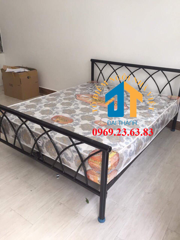 Giường sắt kiểu gỗ cao cấp 140×200