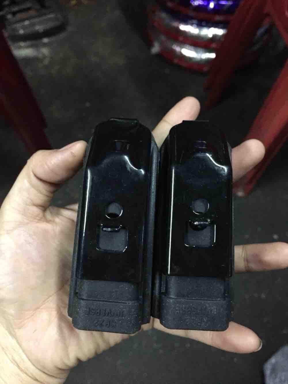 Cặp gác chân trước Winner có đế sắt sơn đen