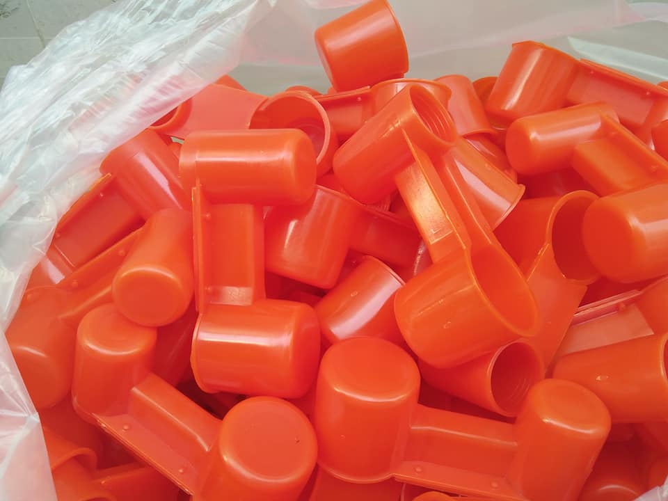 Sét 10 Máng uống tự động nút chai cho chim cho gà