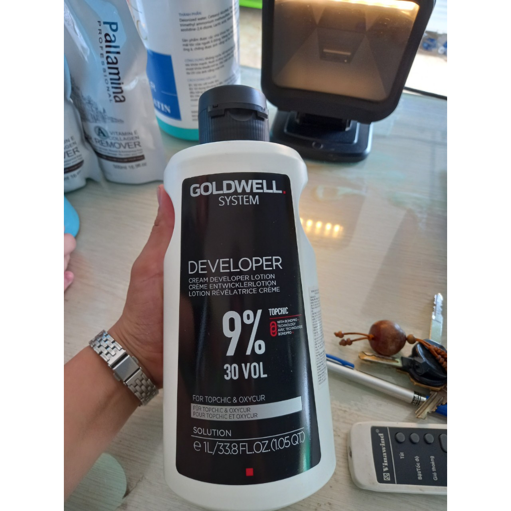[HCM]Dung Môi Pha Màu Nhuộm Topchic Oxy Goldwell 1000Ml