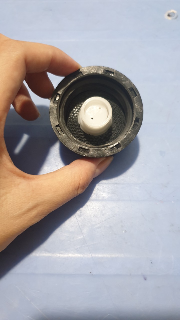 [HCM] NẮP BÌNH XĂNG LỚN MÁY CẮT CỎ 4 THÌ GX35 (2 CÁI)