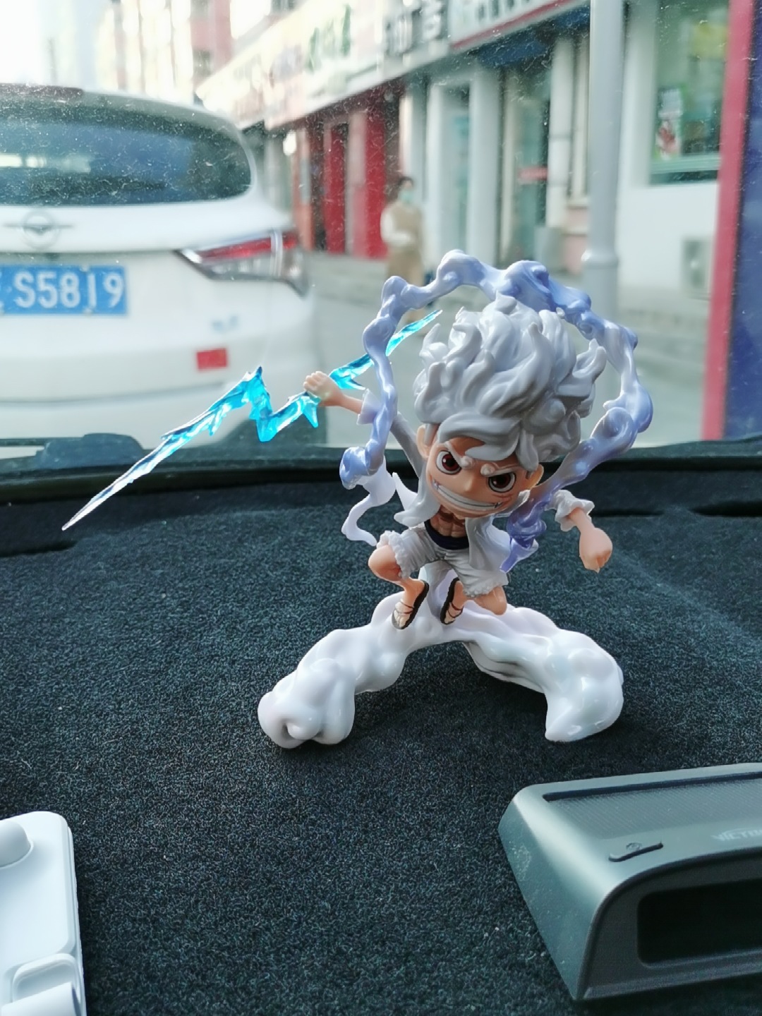 Mô hình One Piece - Luffy Gear 5 Thần Mặt Trời Chibi