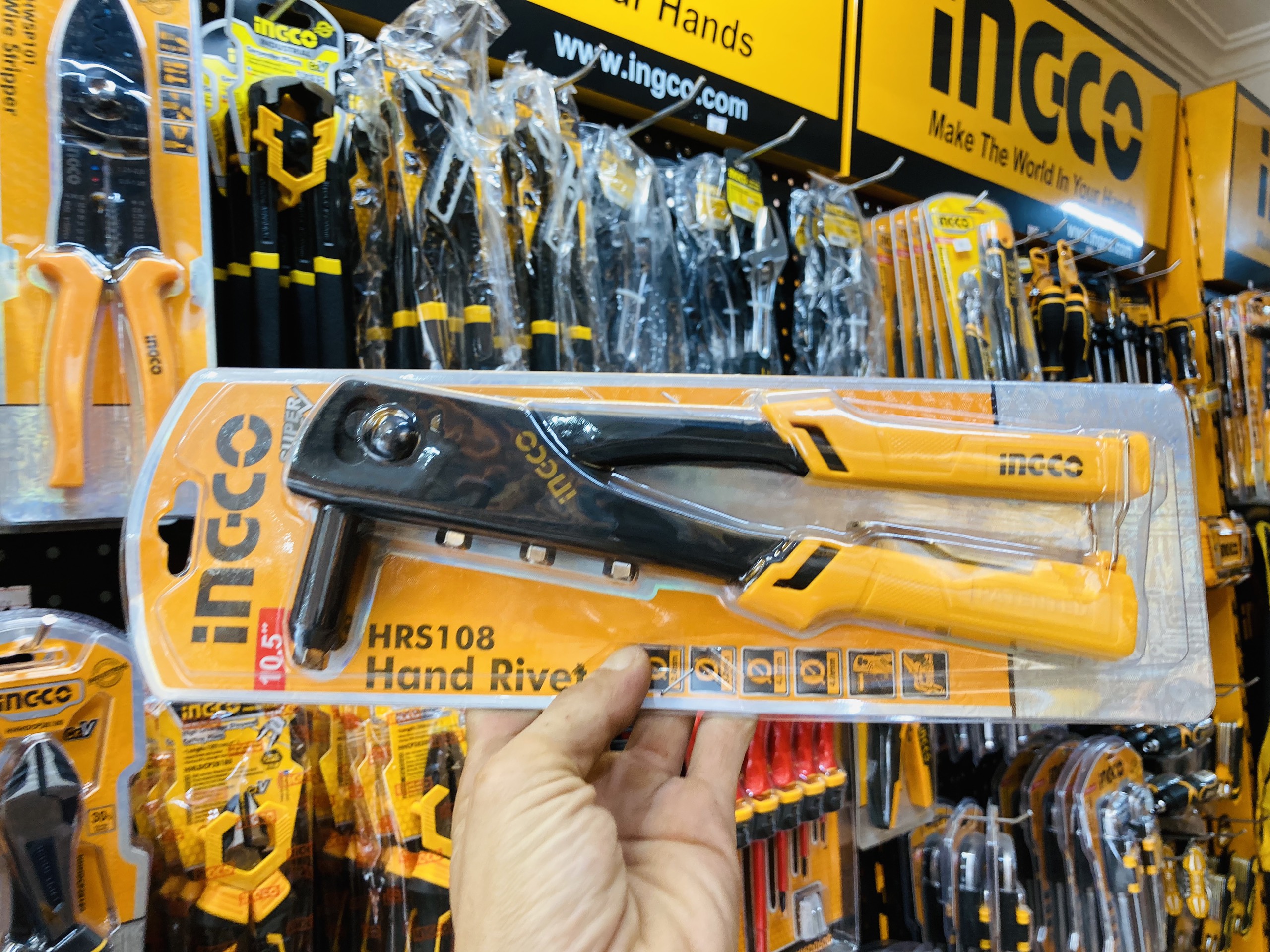 Kìm rút đinh rivet INGCO HRS108