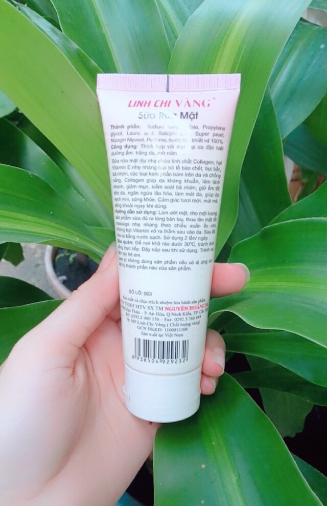 Sữa rửa mặt Linh Chi Vàng collagen