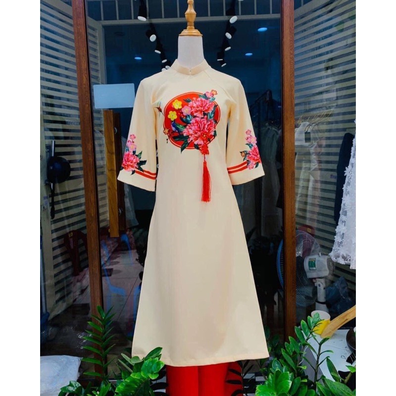 ÁO DÀI CÁCH TÂN MỚI TẾT- ÁO DÀI CÁCH TÂN CÁT TƯỜNG MÀU KEM VÀ MÀU ĐỎ SIÊU  XINH ĐỦ CÁC SIZE CHO CÁC CHỊ EM LỰA CHỌN CAM KẾT ƯNG Ý 100%