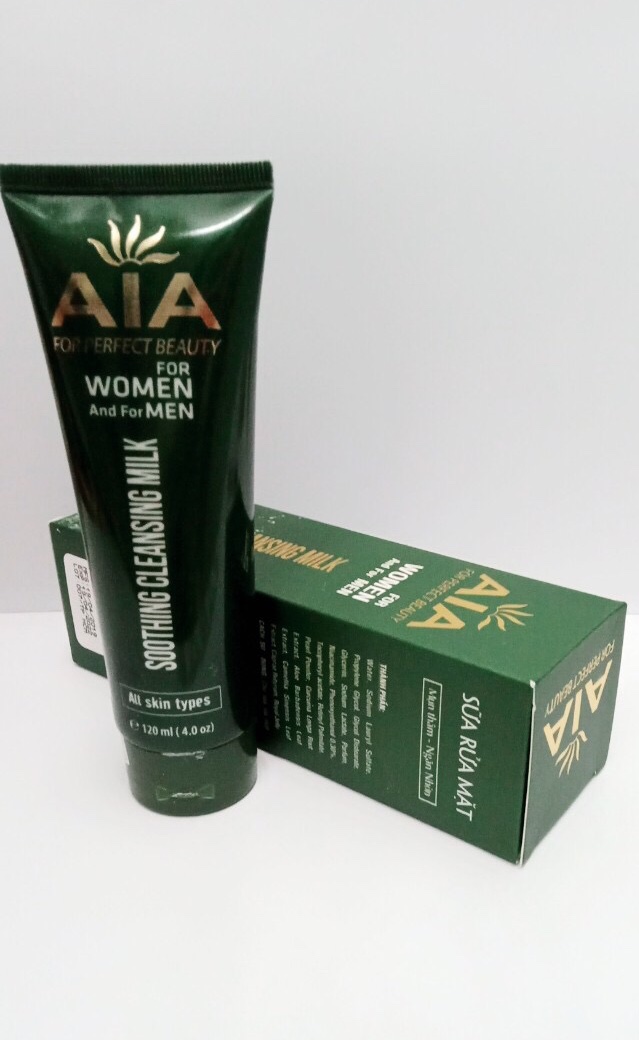 Sữa rửa mặt aia sáng da ngừa mụn - soothing cleansing milk