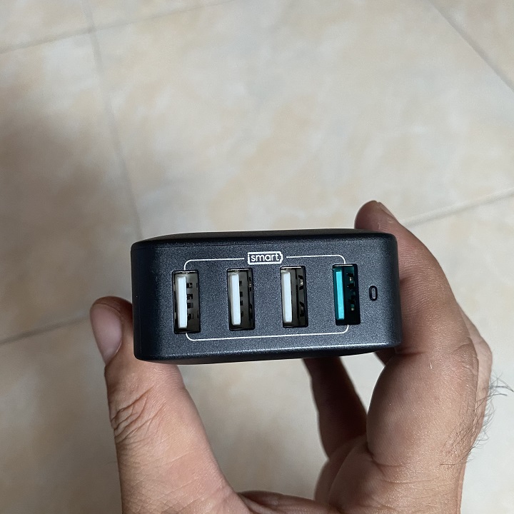 Sạc bàn Ravpower RP-PC023 40w 8A-4 cổng USB