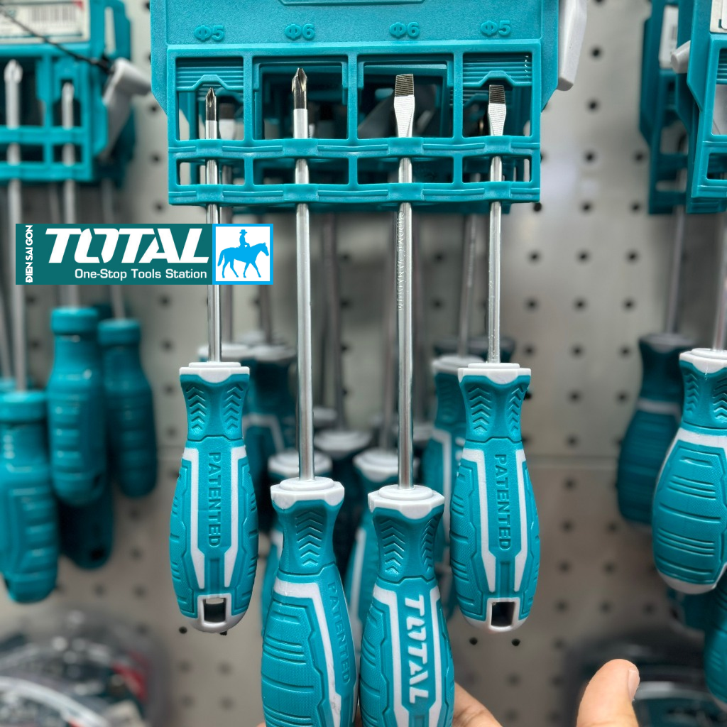 Bộ 4 cây tua vít dẹp và bake Total THT250604
