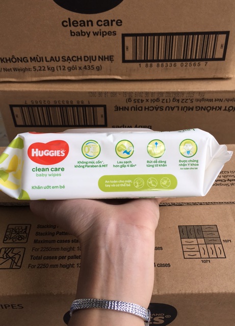 Khăn Giấy Ướt Em Bé Huggies