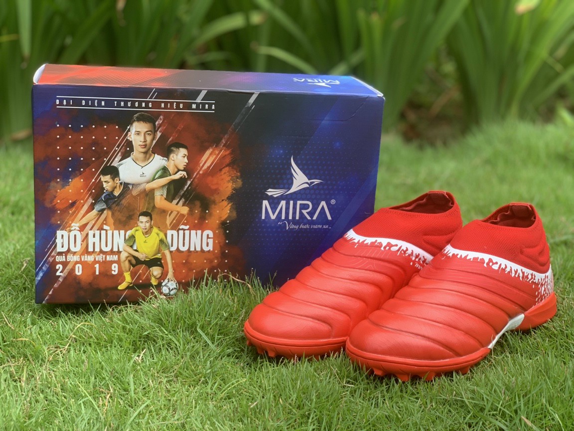 Giày Đá Bóng MiRa Winner Không Dây