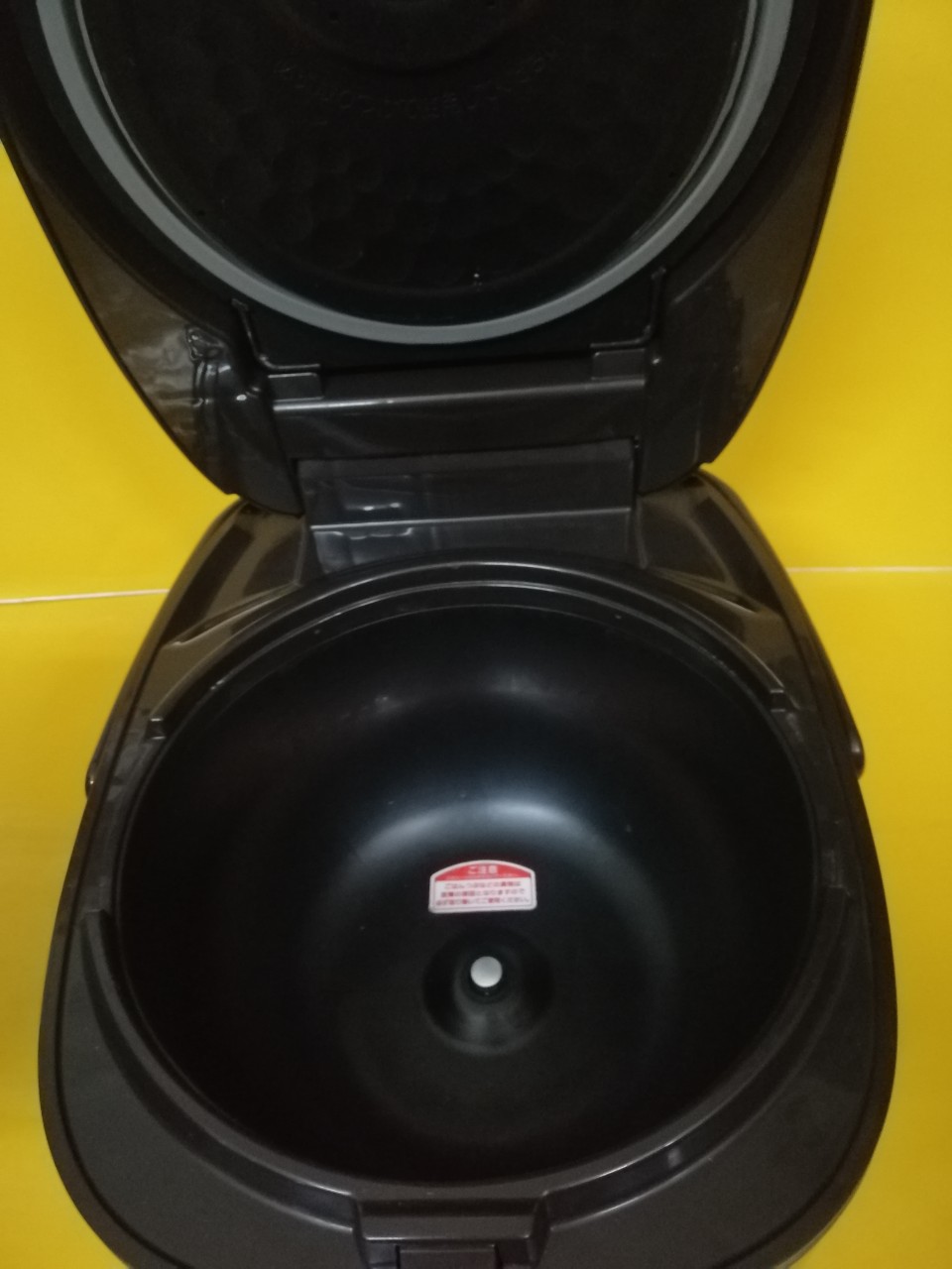 Nồi cơm nội địa Nhật cao tần (IH) Tiger JKK-A (1.0L) (11017X)
