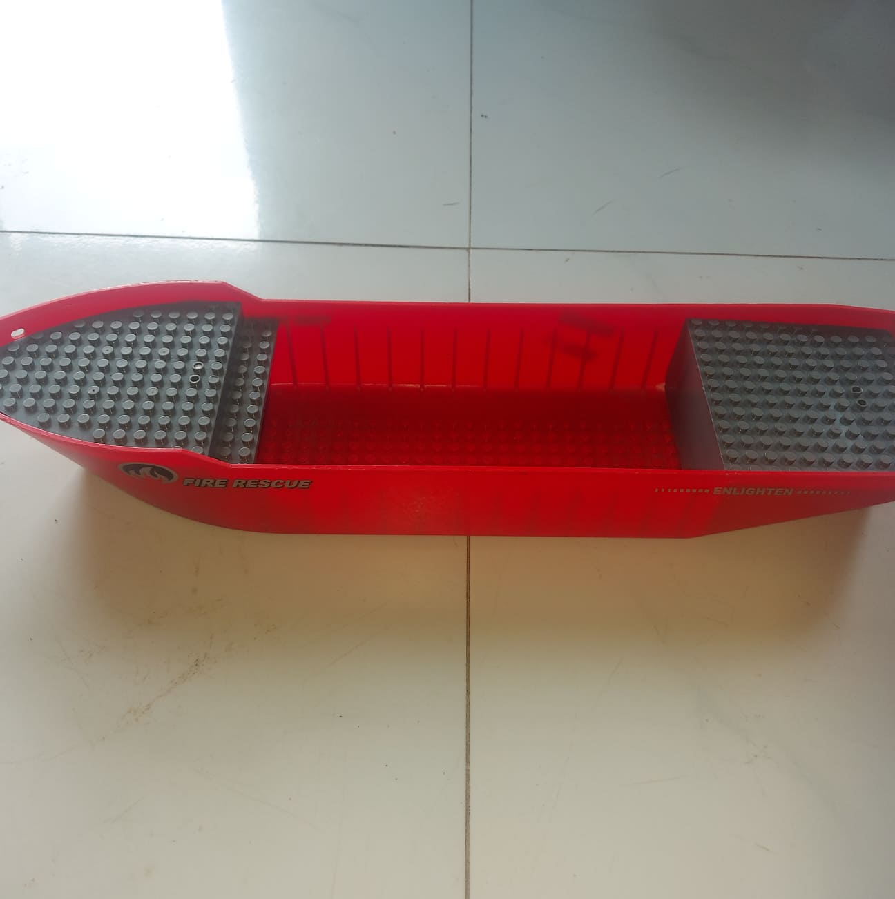 Tàu lego cở lớn