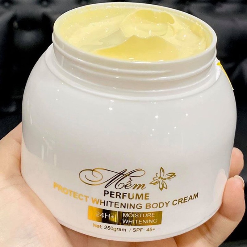 Kem body mềm A Cosmetics hàng cty mau moi 2020