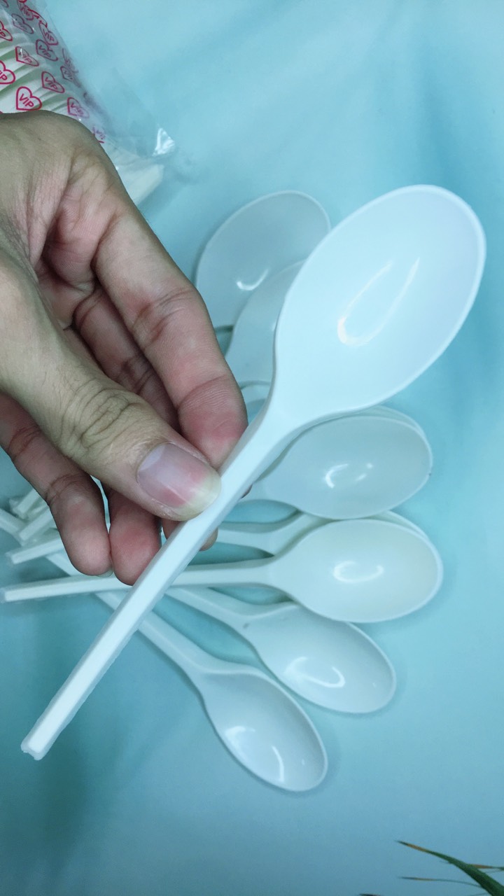 [HCM]Bịch 100 muỗng nhựa dùng một lần take away quán ăn quán nước nhựa dẻo cao cấp an toàn cho sức khỏe - E Green Dùng 1 Lần