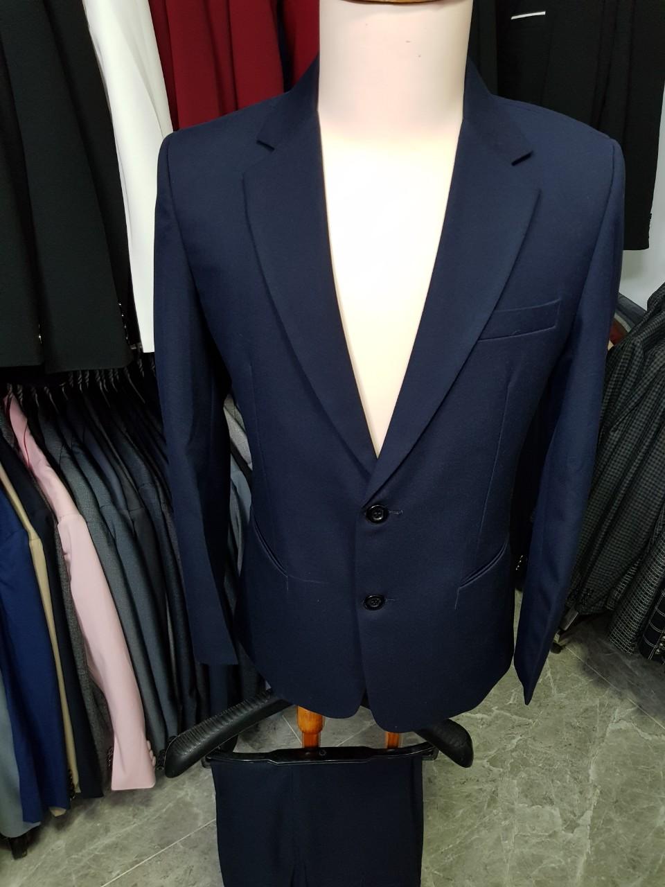 Bộ vest nam 2 nút màu xanh đen (áo vest+quần+cà vạt+kẹp cà vạt)