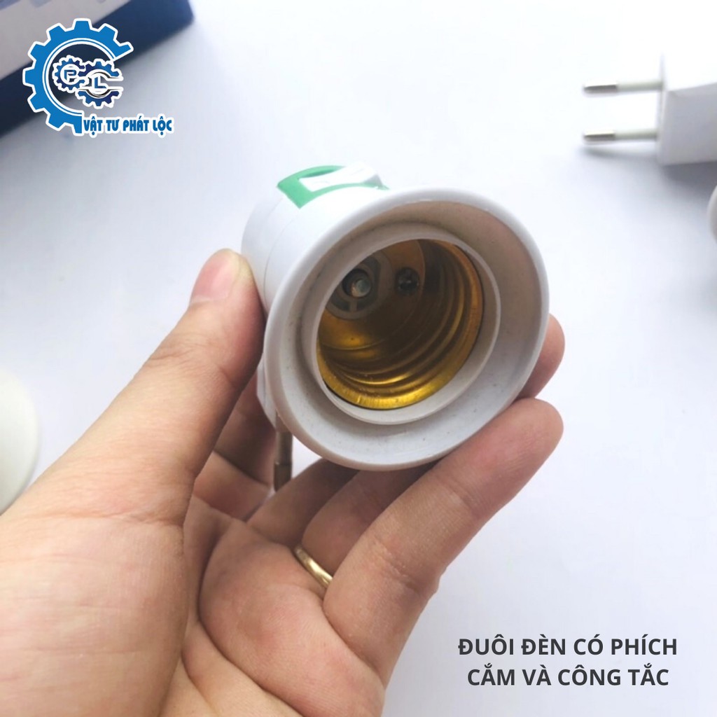 Đuôi đèn có phích cắm và công tắc tiện dụng
