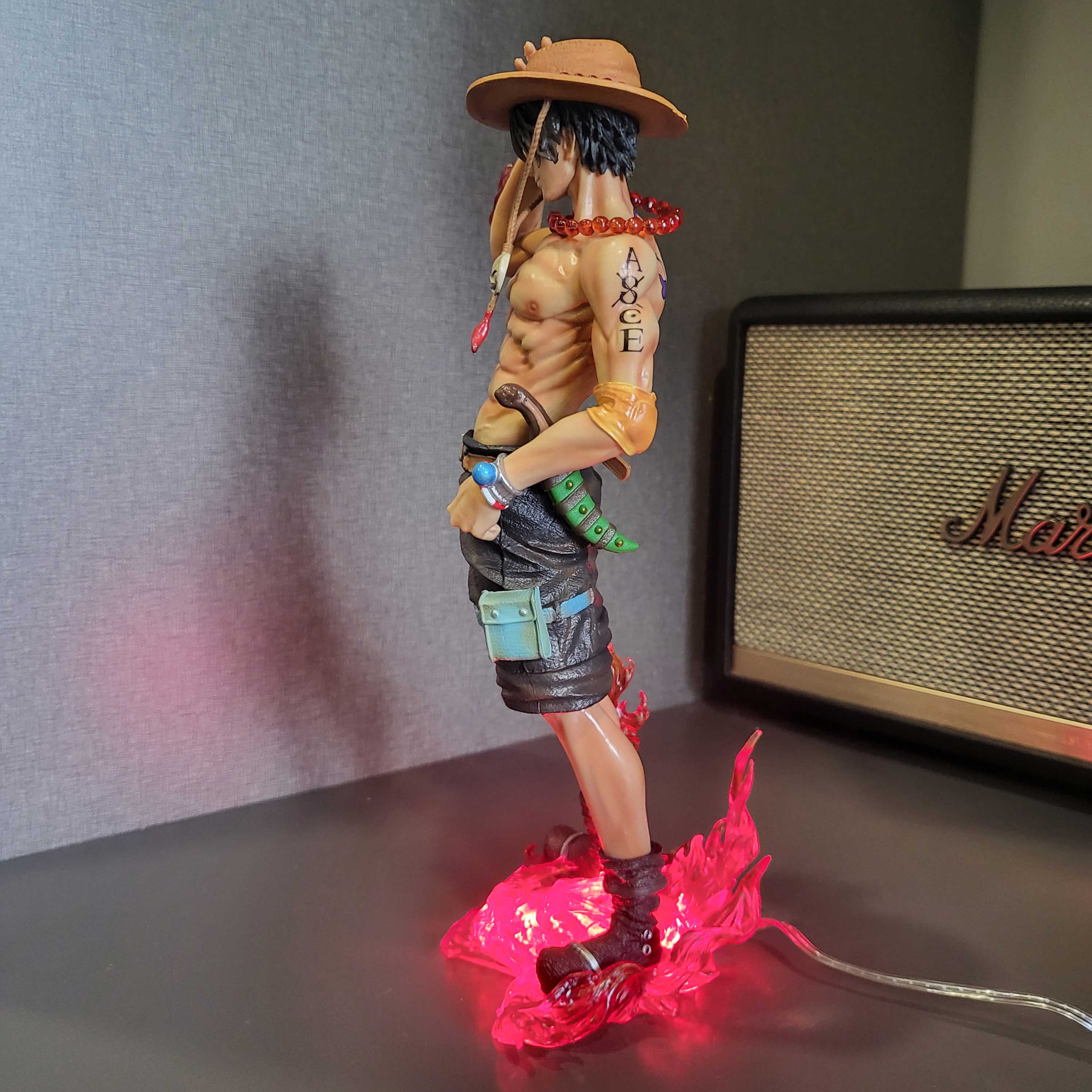 Mô hình Ace mẫu mới 24 cm có LED usb  - One Piece