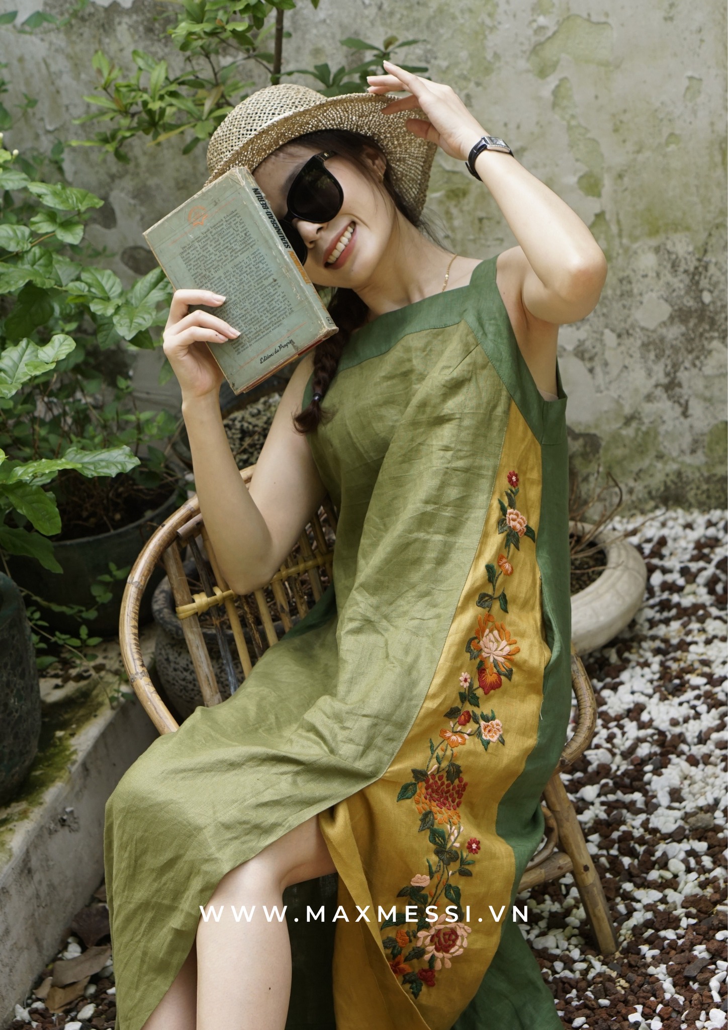 Đầm linen phối màu thêu tay SAHARA- MaxMessi