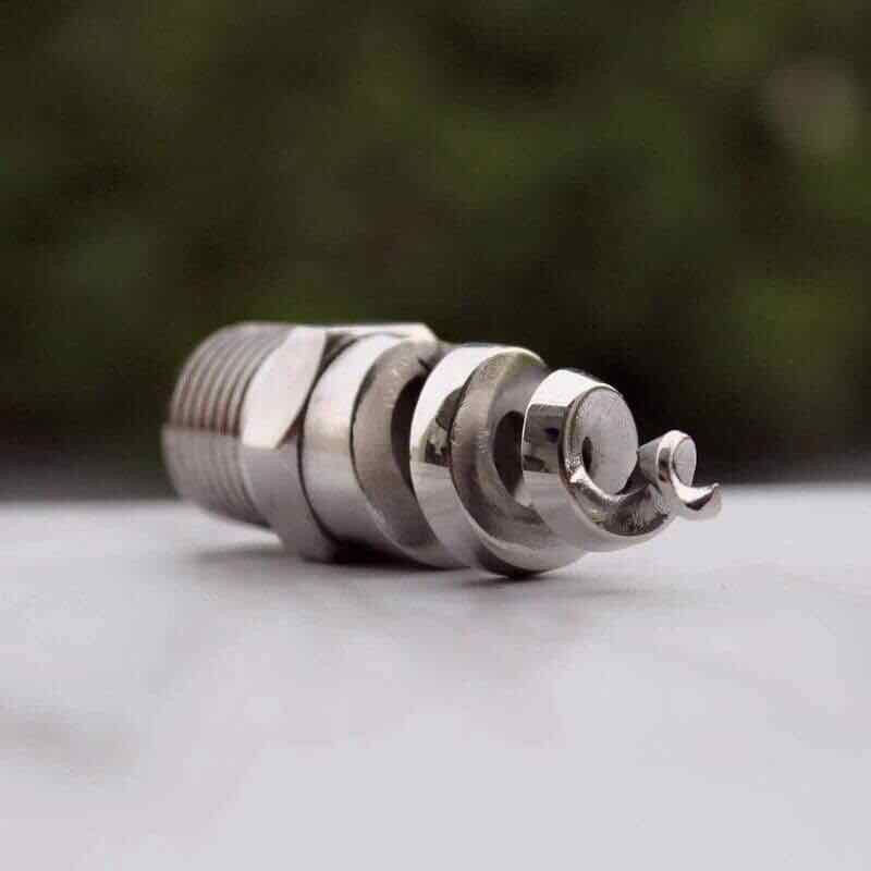 Đầu phun xòe dạng xoắn ốc phi 21mm