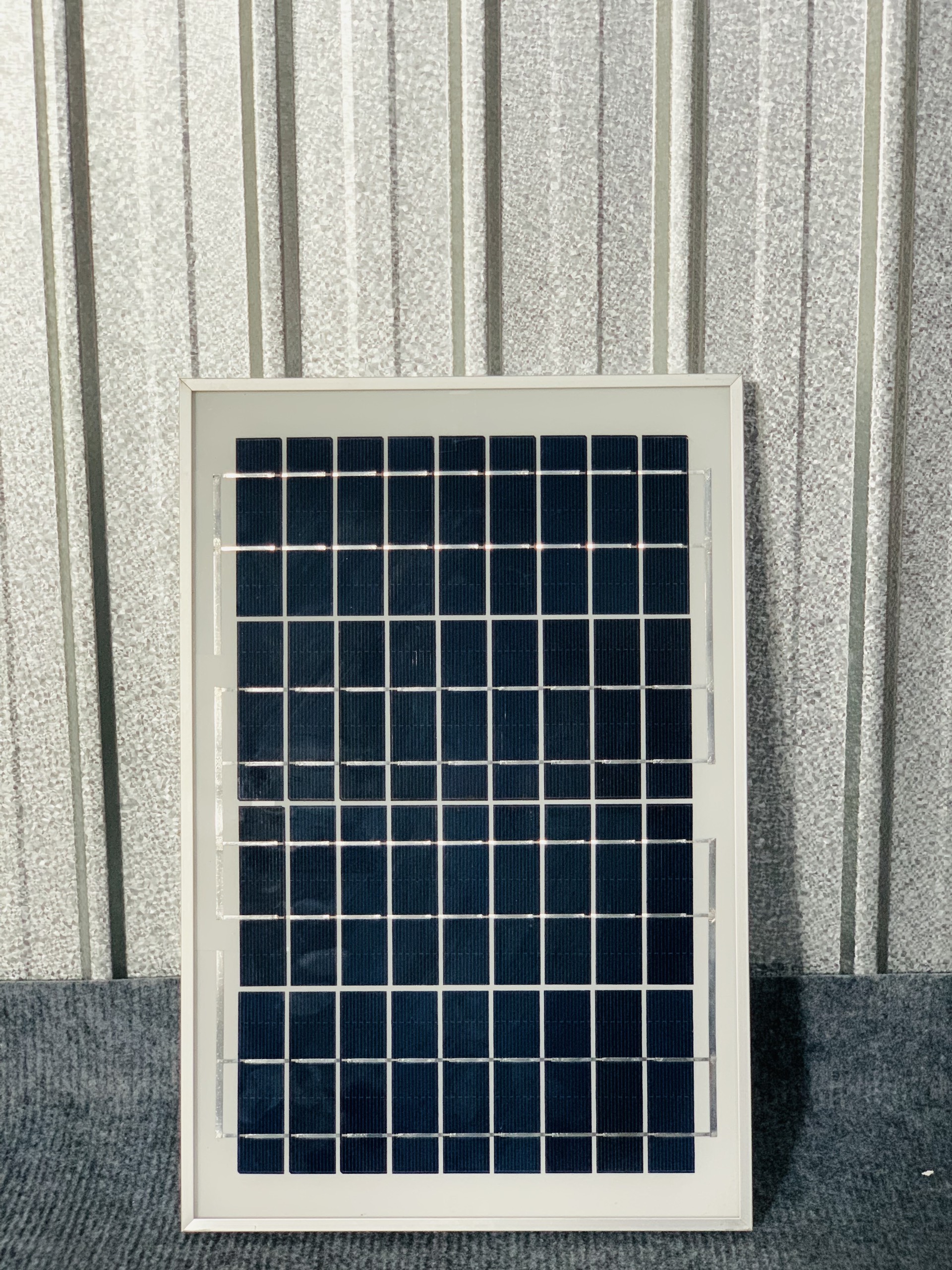 Pin năng lượng mặt trời poly 10w-18v (bảo hành 12 năm)