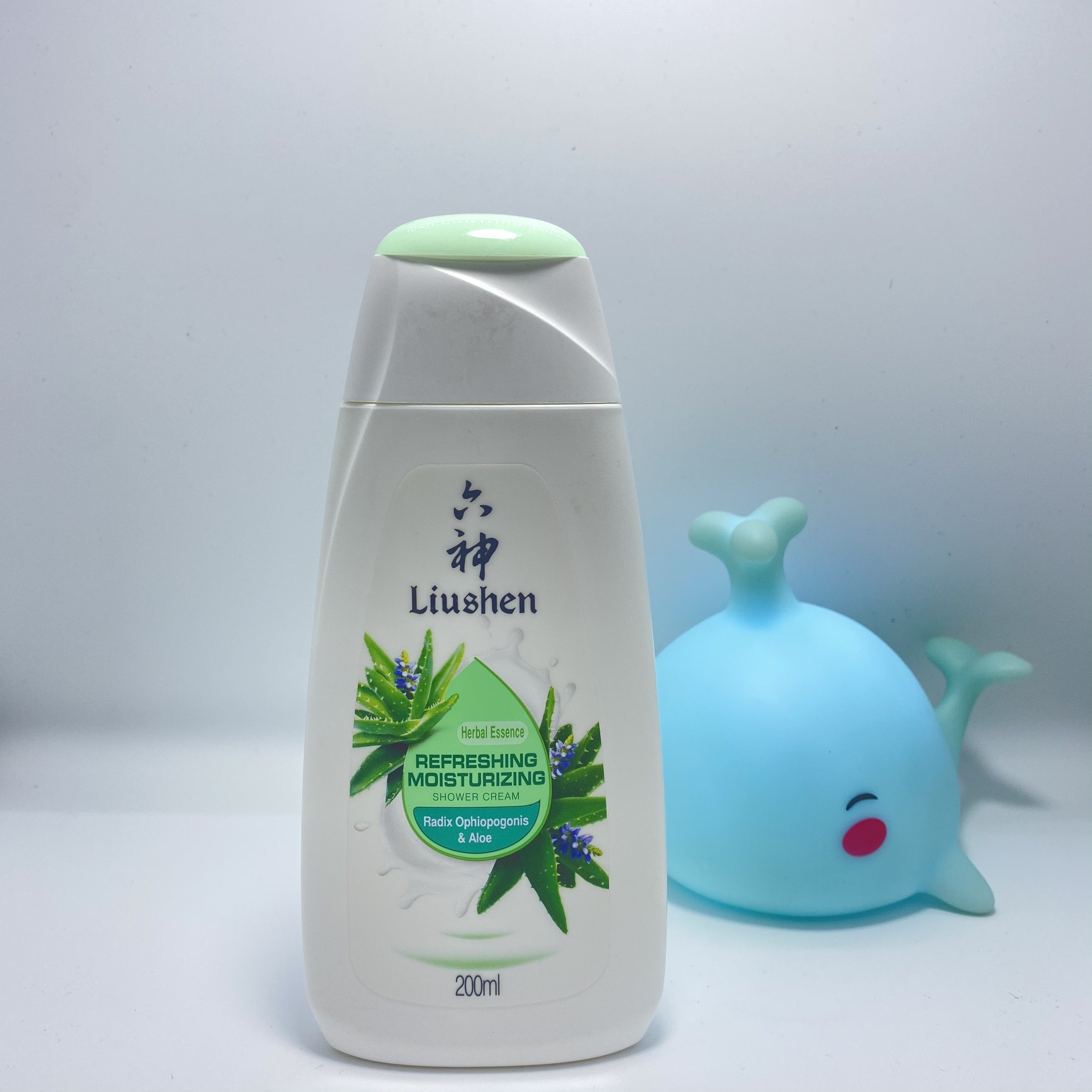 Sữa Tắm LIUSHEN Làm Mát Da Dưỡng ẫm 200ml