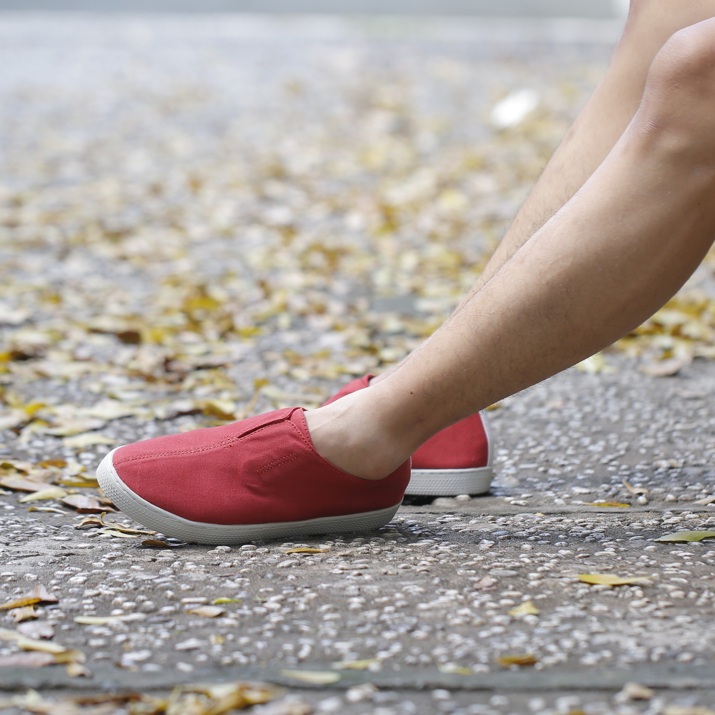 Giày Một vải quá đỏ không dây
