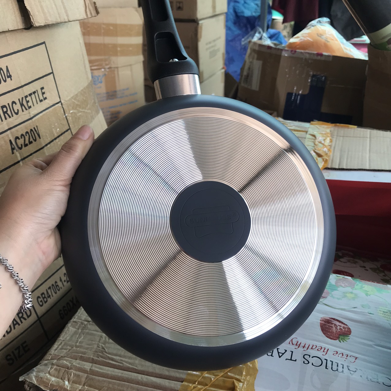 CHẢO CHỐNG DÍNH VÂN ĐÁ  SUNHOUSE 24CM