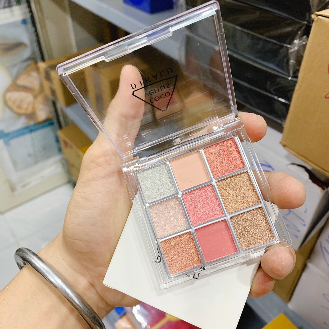 Bảng Phấn Mắt Dikalu Coco Venus 9 Ô