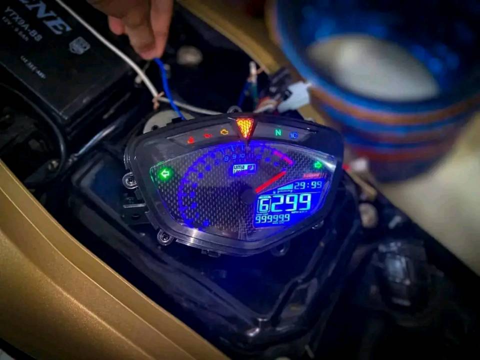 Đồng hồ uma lắp sirius 50-110cc , ex 2010