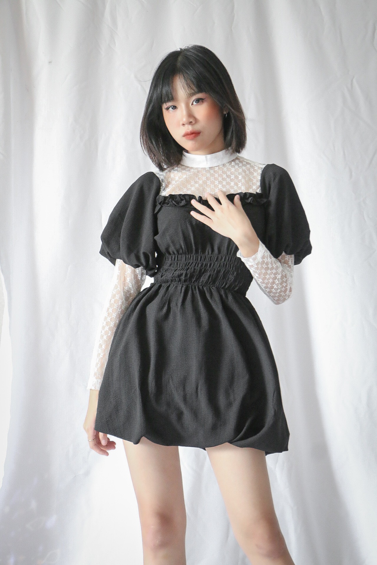 Đầm đen phối ren - Hira Dress