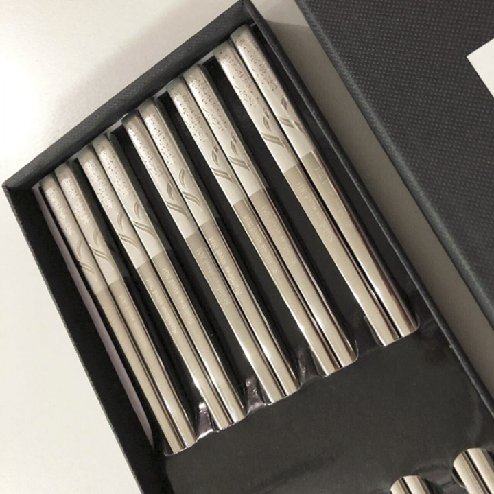 Set 5 đôi đũa hoa văn inox 304 đặc ruột Nhật