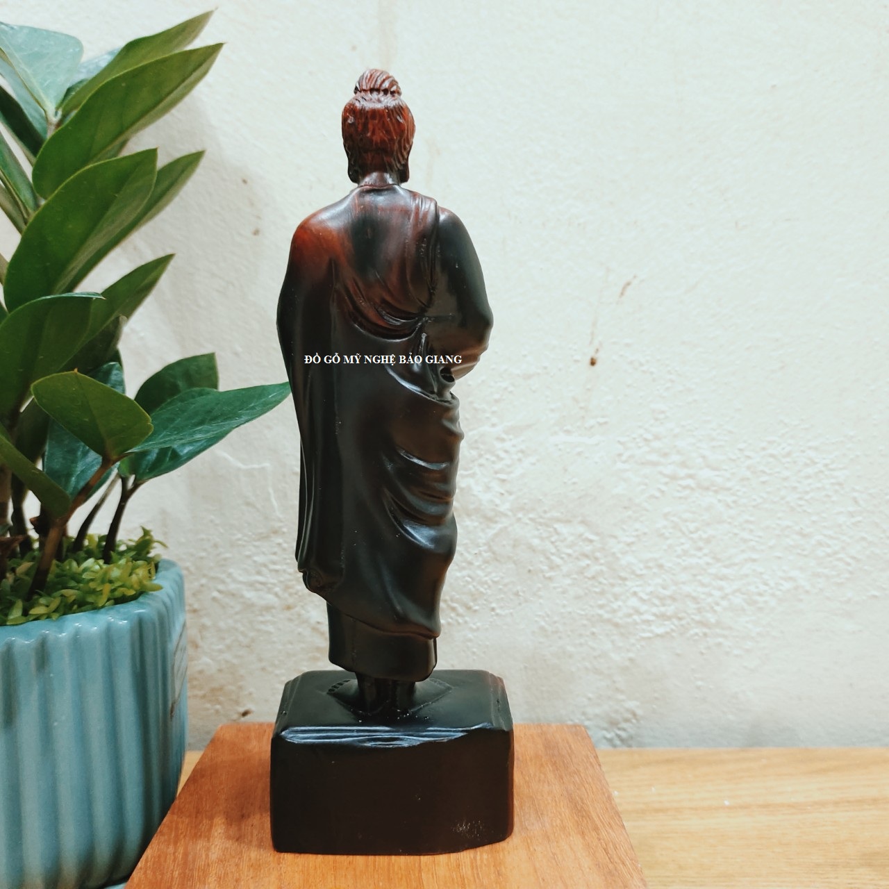 Tượng phật Thích Ca khất thực gỗ trắc đỏ đen cao 20 cm