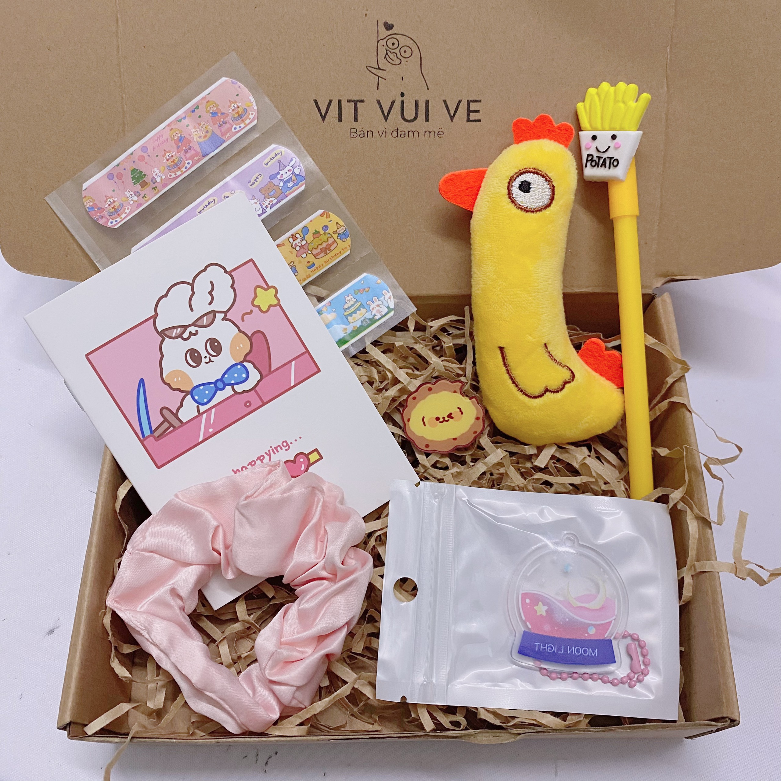 Hộp quà pin cài back to school - VITVANGVUIVE