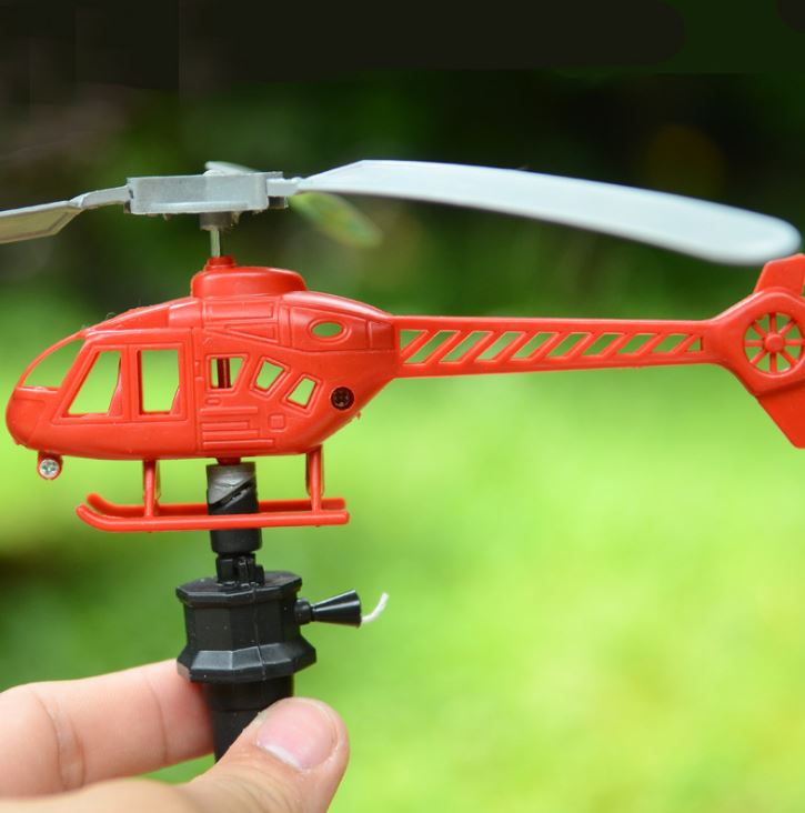 Máy bay trực thăng lên dây cót đồ chơi thú vị cho bé