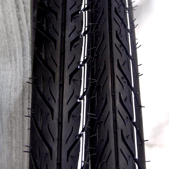 2 vỏ xe  60/90-17 và 70/90-17 CRV xe kiếng ( bao bì tím )