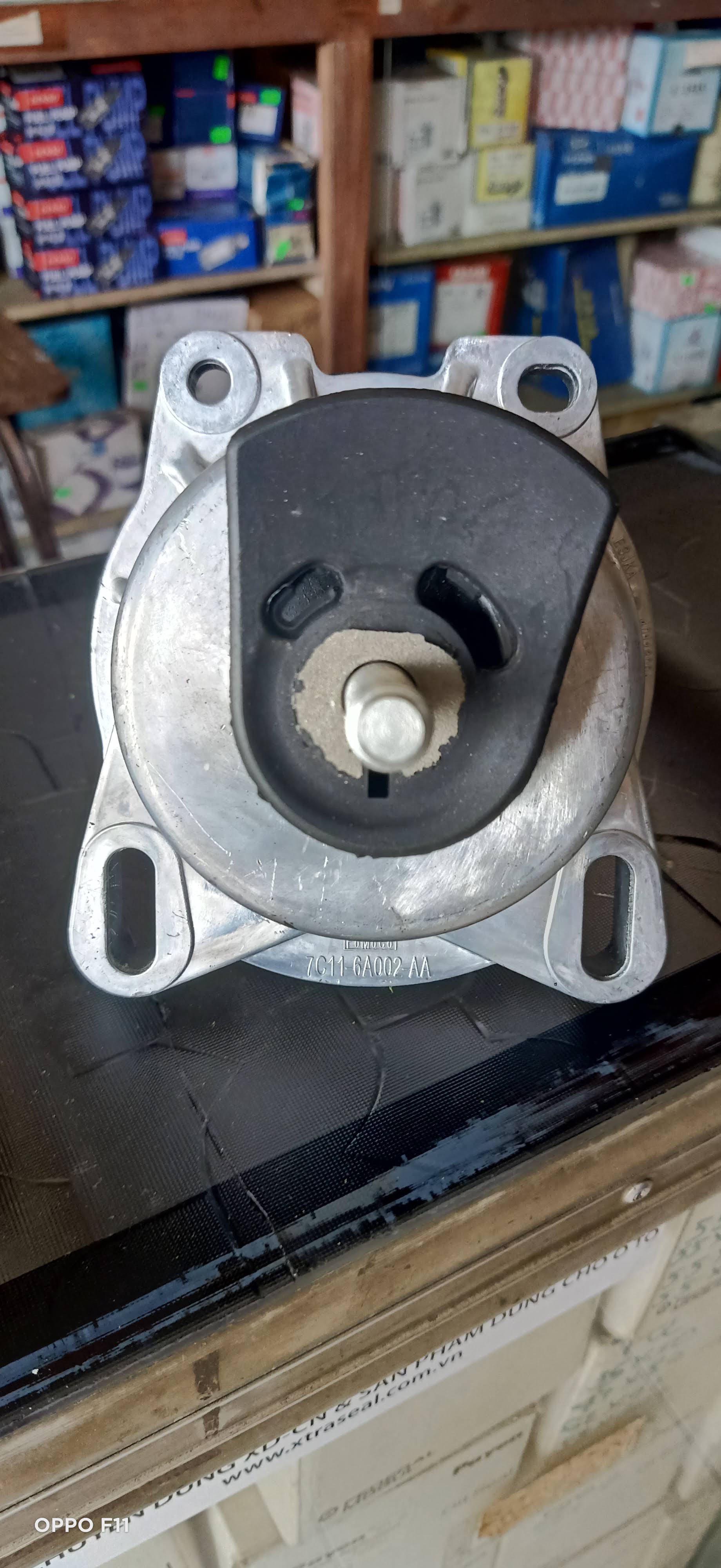 Cao su(Thun) Chân Máy Xe FORD TRANSIT Chính Hãng