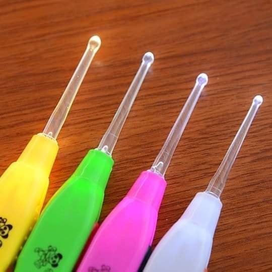TKVT20159- Lấy ráy tai có đèn phát sáng vì giấy (1 set có 3 đầu thay nhau)