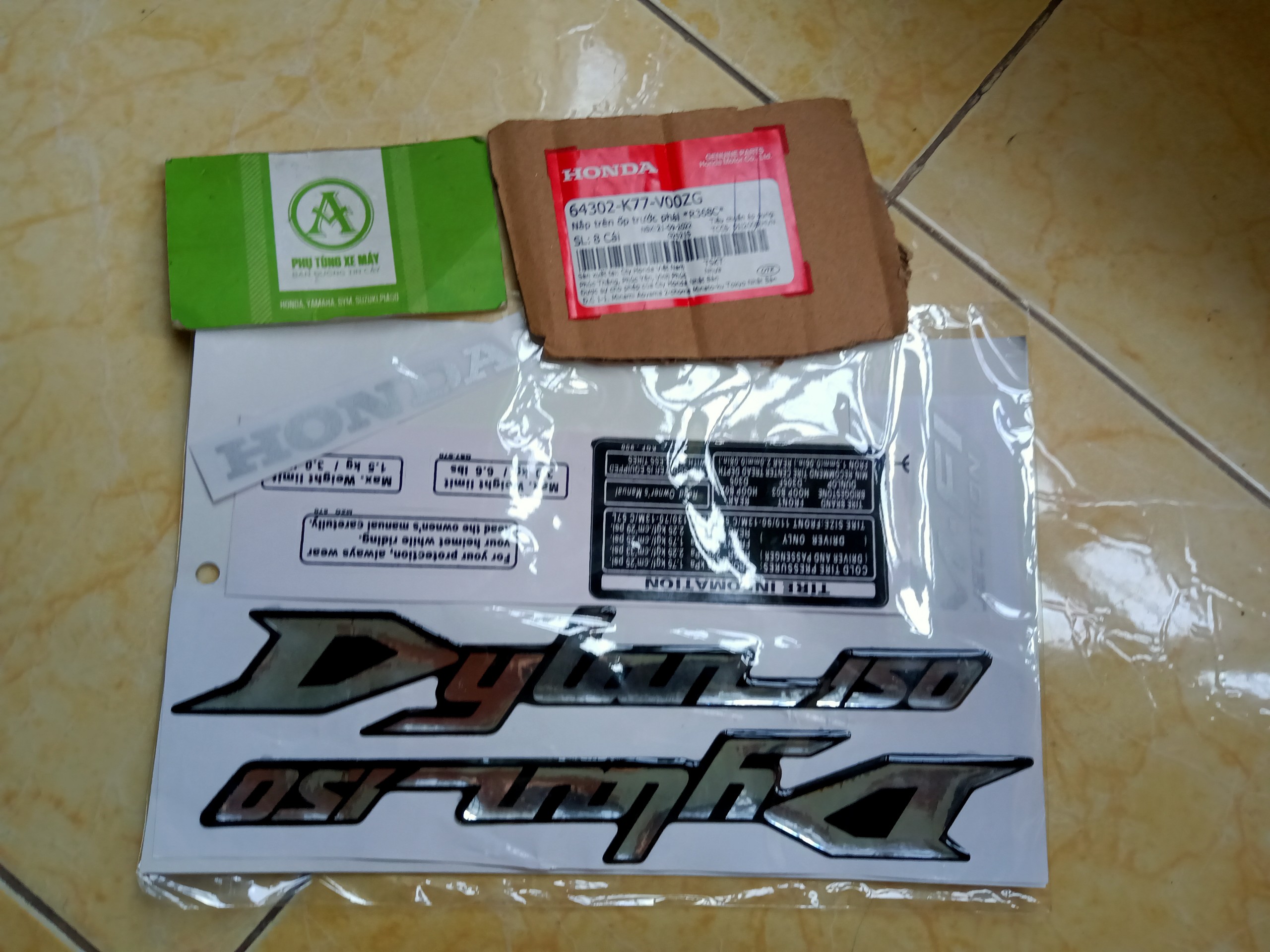 Bộ tem decal chữ nổi Dylan 150