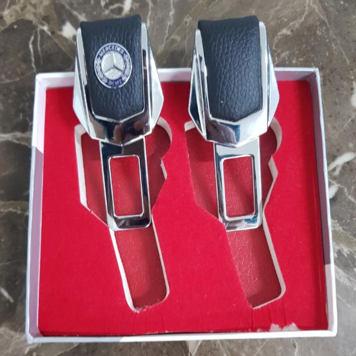 Bộ 2 chiếc chốt khóa dây đai an toàn, chống kêu ô tô, xe hơi Merce.des 4S-ME Chất liệu: Da PU cao cấp+ Hợp kim inox